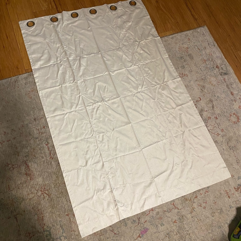 Like New! 4 Oat/Cream Target Room Darkening Curtain Panels